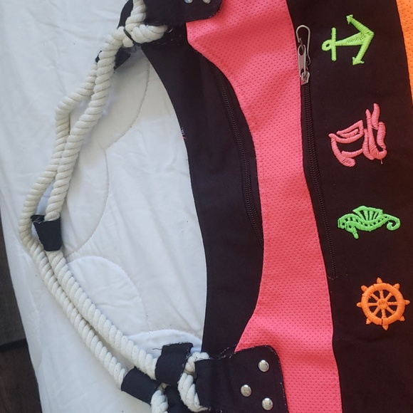 Sturdy Travel Bag from Cancun - Picture 3 of 14